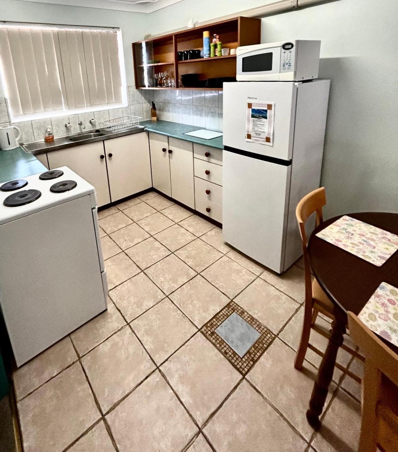 Geraldton Holiday Unit With Free Streaming Exterior photo
